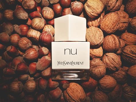 Yves Saint Laurent Nu : Fragrance Review 